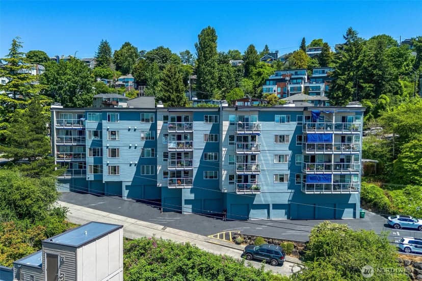 Property photo for 2221 Gilman Drive W #303, Seattle photo 25