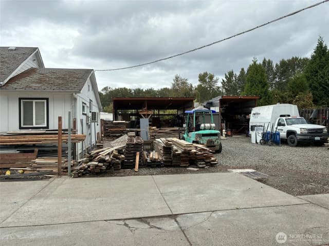 Property photo for 1513 Nw 18th St, Puyallup photo 4