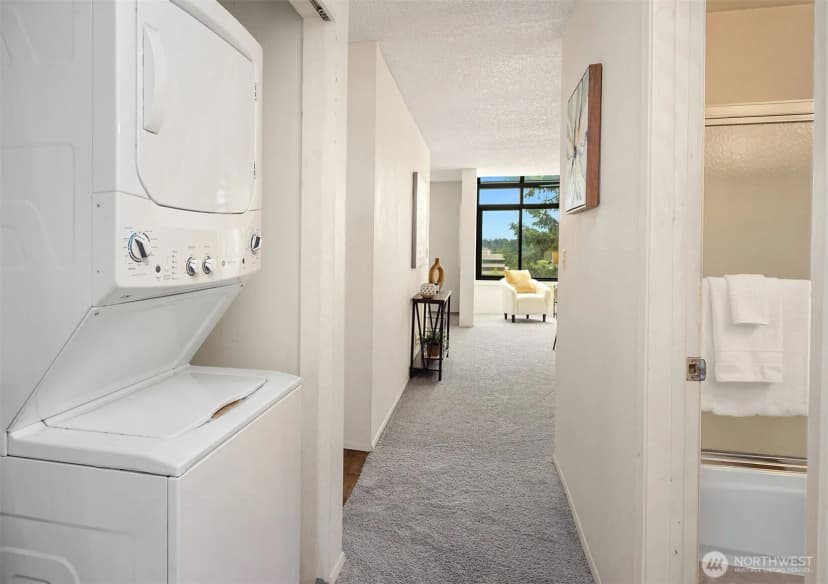 Property photo for 9710 5th Avenue Ne #503, Seattle photo 22