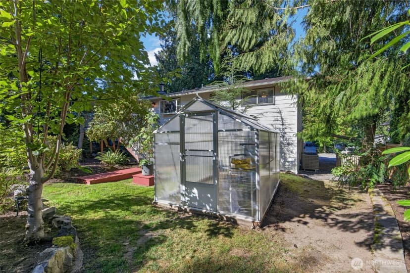 Property photo for 6 156th Place Sw, Bothell photo 29