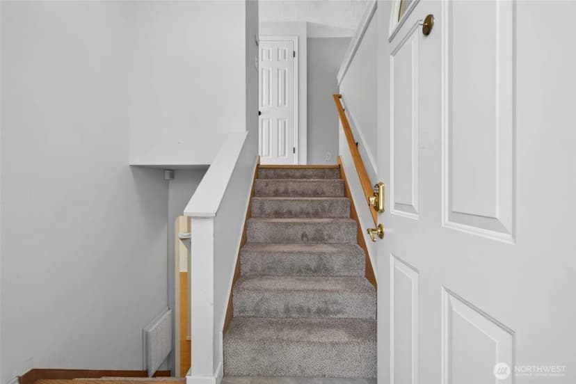 Property photo for 6 156th Place Sw, Bothell photo 6