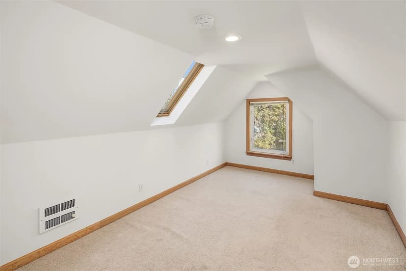Property photo for 3838 38th Avenue S, Seattle photo 17