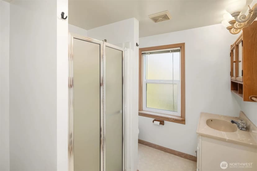 Property photo for 3838 38th Avenue S, Seattle photo 16