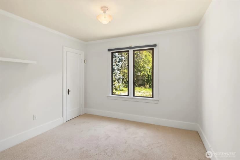 Property photo for 3838 38th Avenue S, Seattle photo 11