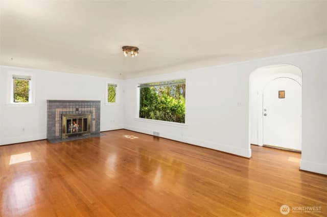 Property photo for 3838 38th Avenue S, Seattle photo 3