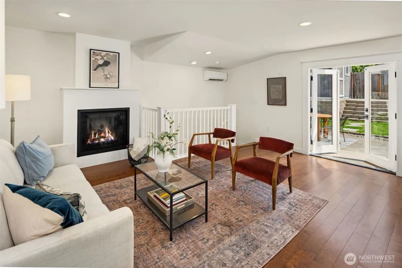 Property photo for 906 29th Avenue, Seattle photo 8