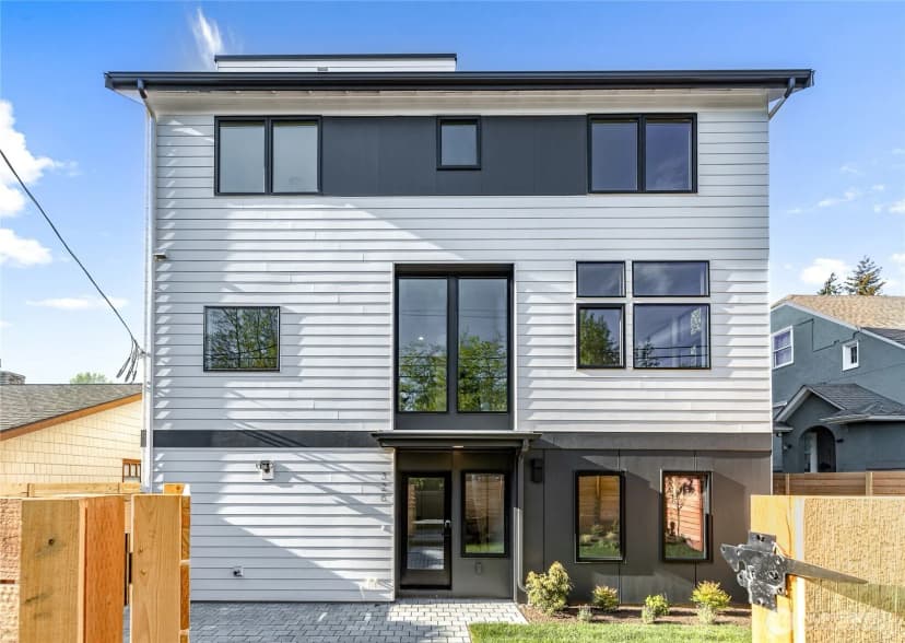 Property photo for 326 Nw 80th Street, Seattle