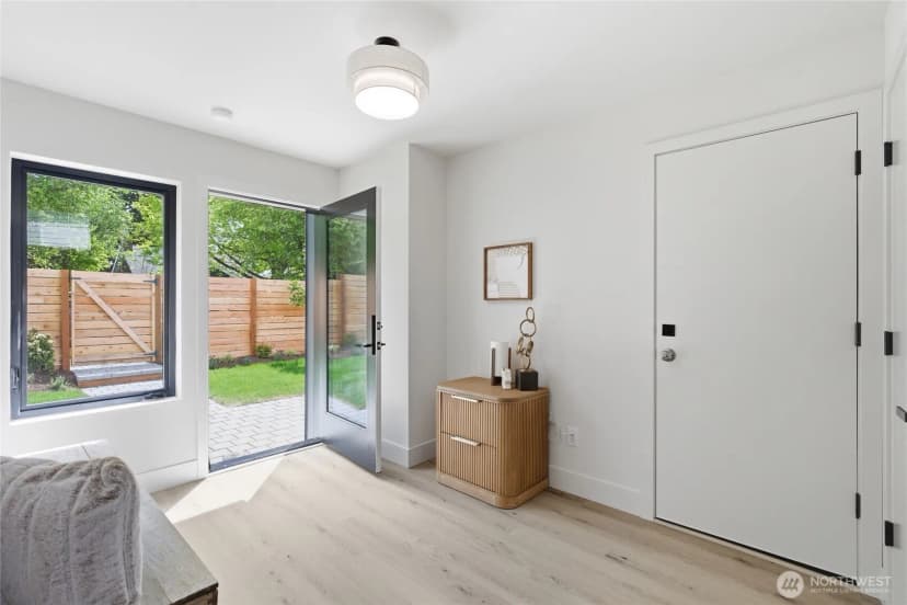 Property photo for 326 Nw 80th Street, Seattle photo 3