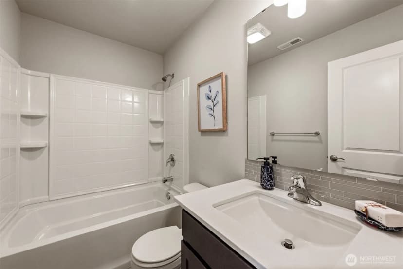 Property photo for 19409 36th Avenue Se #d, Bothell photo 15