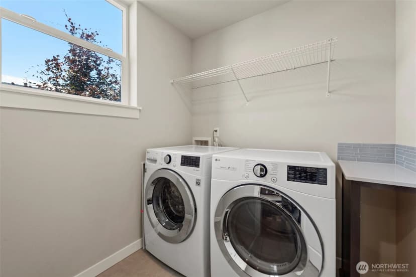 Property photo for 19409 36th Avenue Se #d, Bothell photo 9