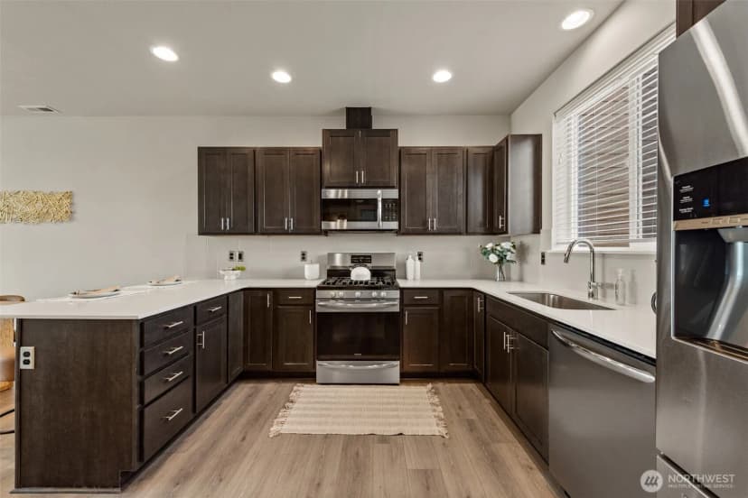 Property photo for 19409 36th Avenue Se #d, Bothell photo 6
