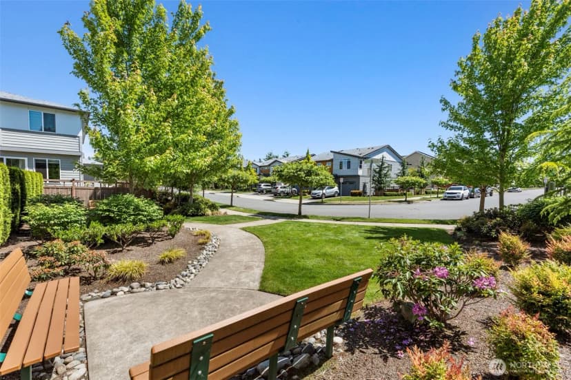 Property photo for 19409 36th Avenue Se #d, Bothell photo 21