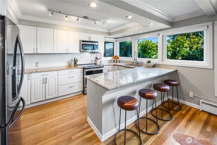 Property photo for 1758 Dexter Avenue N #5, Seattle photo 18