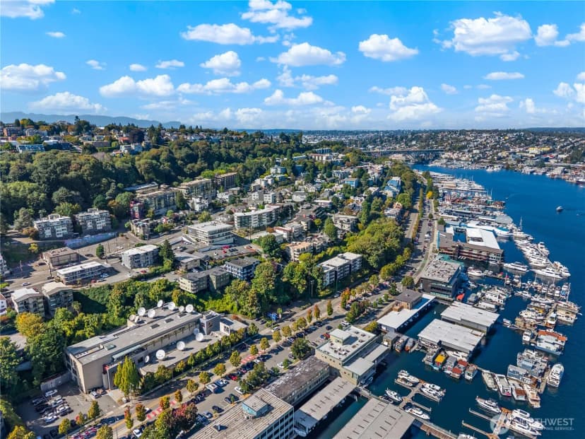 Property photo for 1758 Dexter Avenue N #5, Seattle photo 34