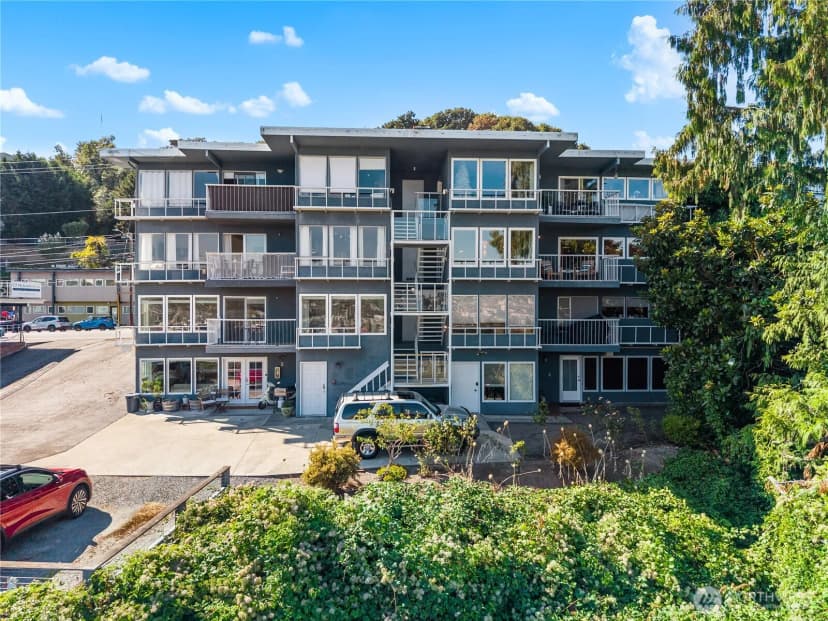 Property photo for 1758 Dexter Avenue N #5, Seattle photo 36