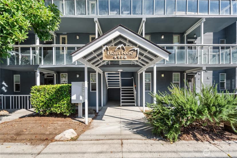 Property photo for 1758 Dexter Avenue N #5, Seattle photo 28