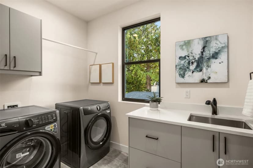 Property photo for 2731 50th Avenue Sw, Seattle photo 21