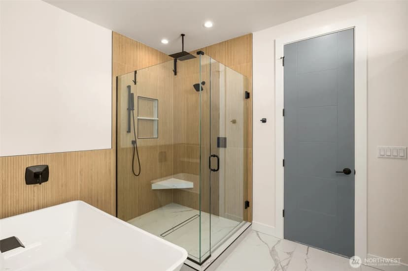 Property photo for 2731 50th Avenue Sw, Seattle photo 18