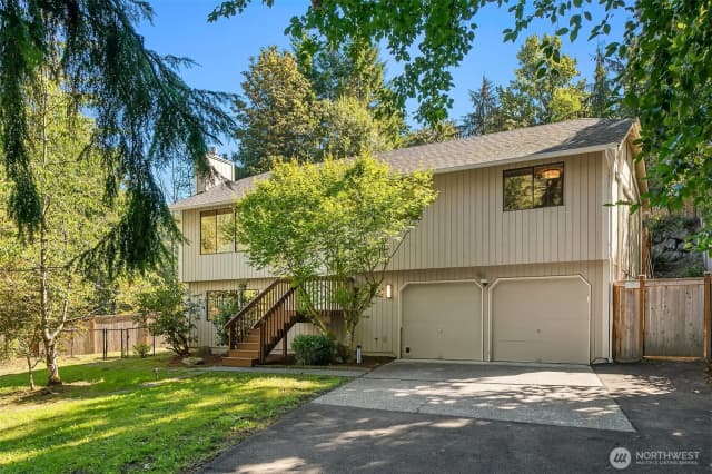 Property photo for 23023 39th Avenue W, Brier photo 3