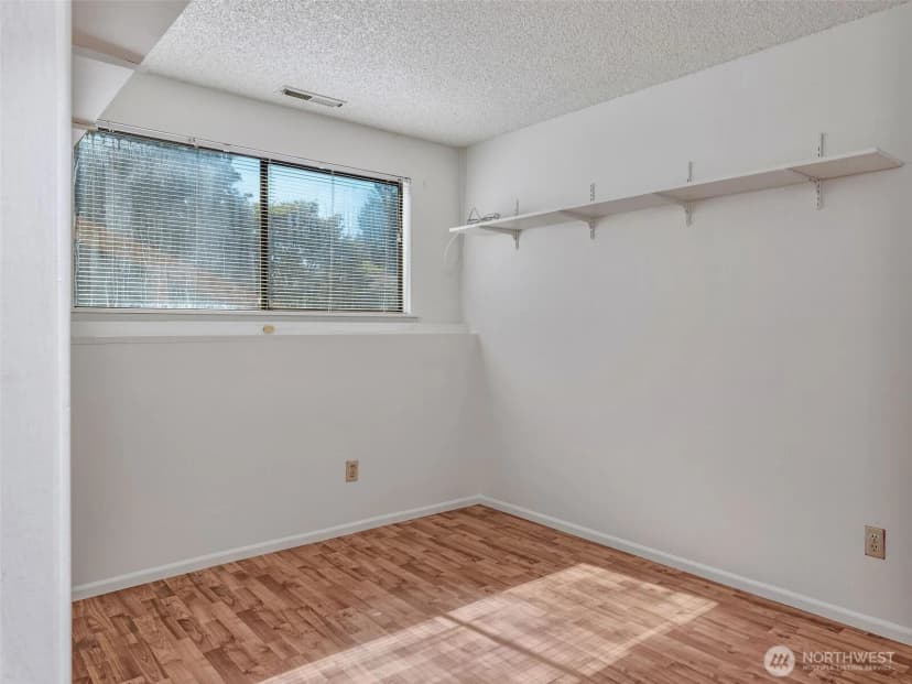 Property photo for 2114 Ne Bartre Court, Poulsbo photo 17