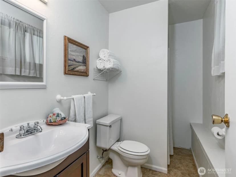 Property photo for 2114 Ne Bartre Court, Poulsbo photo 18