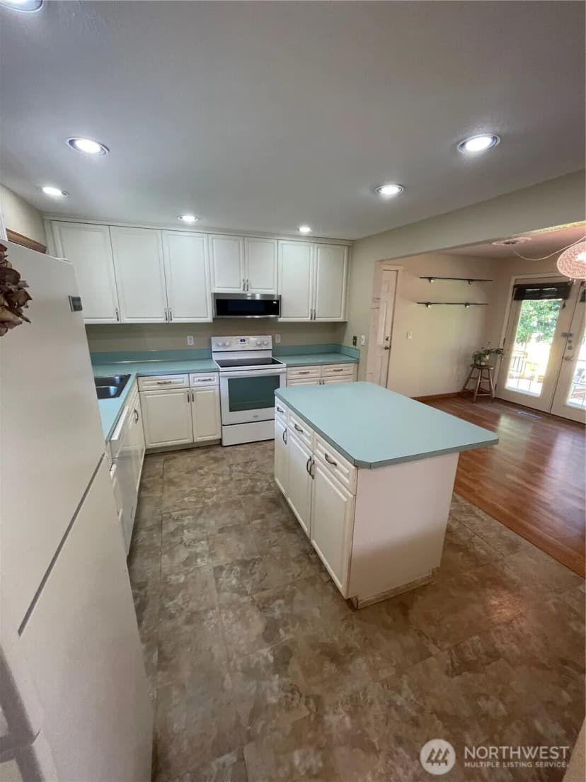 Property photo for 32508 44th Avenue S, Federal Way photo 8