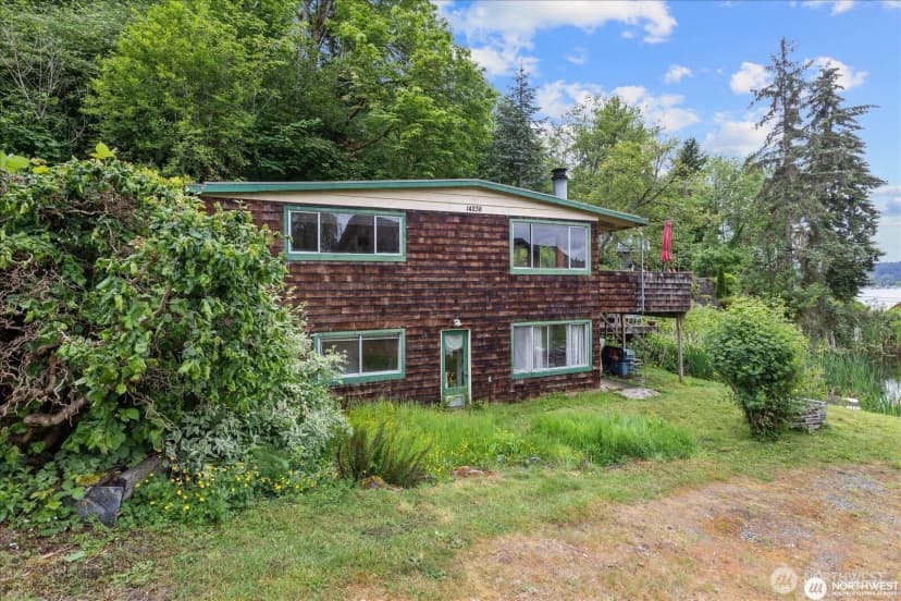 Property photo for 14238 41st Avenue Ne, Seattle photo 11
