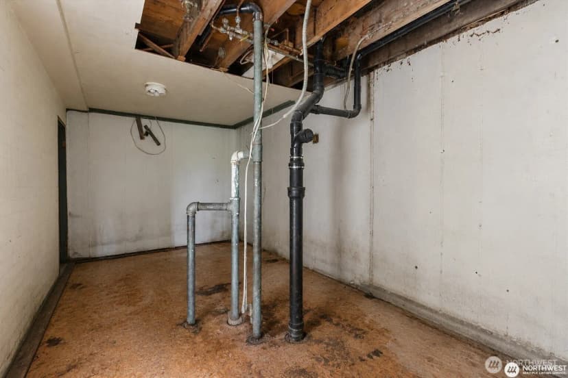 Property photo for 14238 41st Avenue Ne, Seattle photo 30