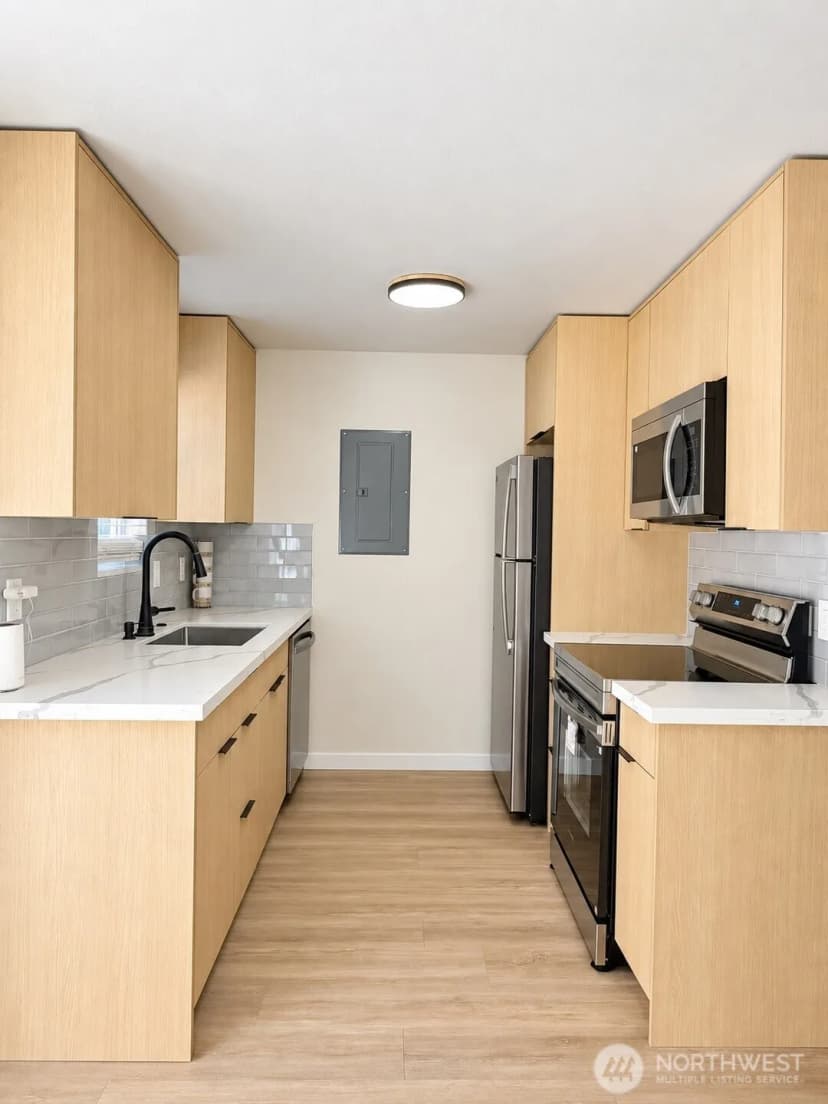 Property photo for 1220 N 137th Street #3, Seattle photo 5