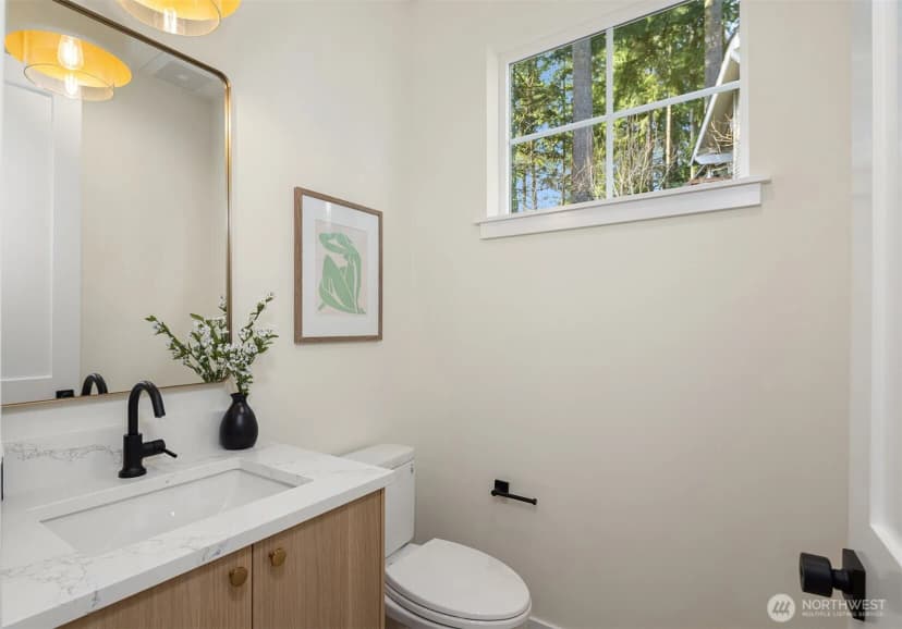 Property photo for 11810 Ne 103rd Place, Kirkland photo 16