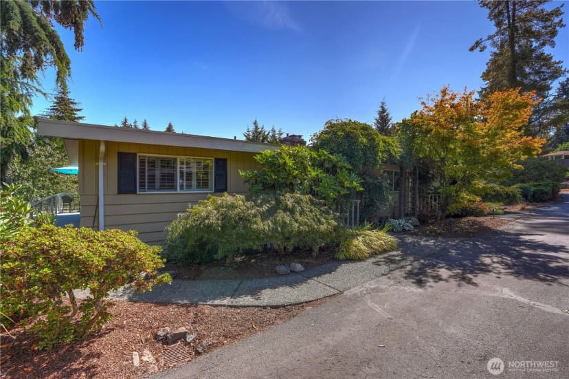 Property photo for 6205 Soundview Drive, Gig Harbor photo 2