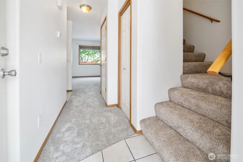 Property photo for 3617 186th Place Ne #4b, Arlington photo 2