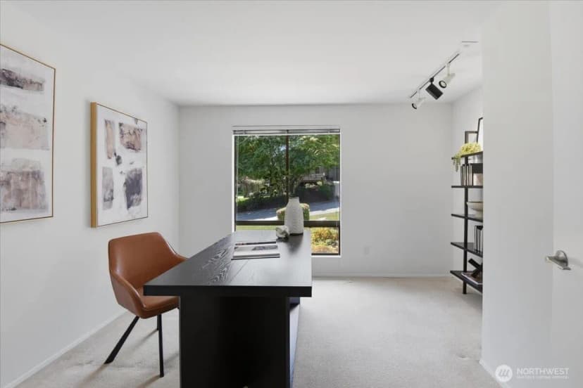Property photo for 17816 Ne 12th Street, Bellevue photo 12