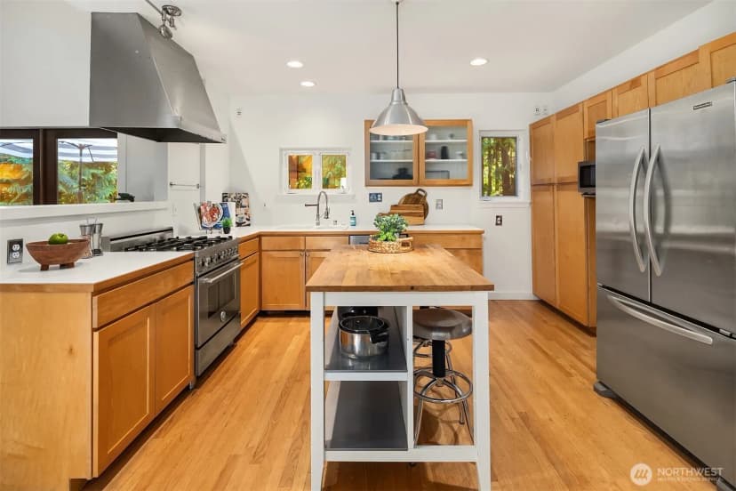 Property photo for 9565 Ne Daniel Court, Bainbridge Island photo 8