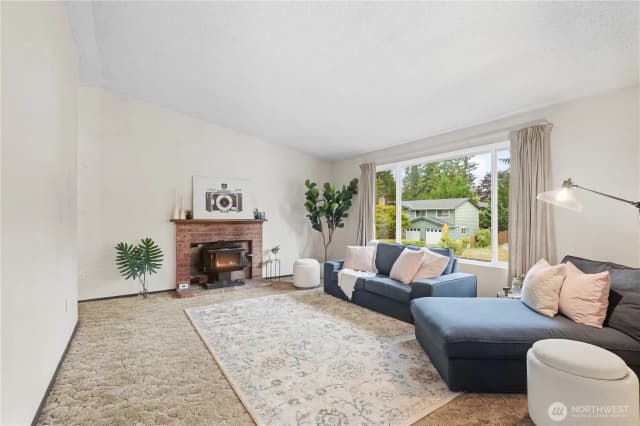Property photo for 16916 29th Drive Se, Bothell photo 4