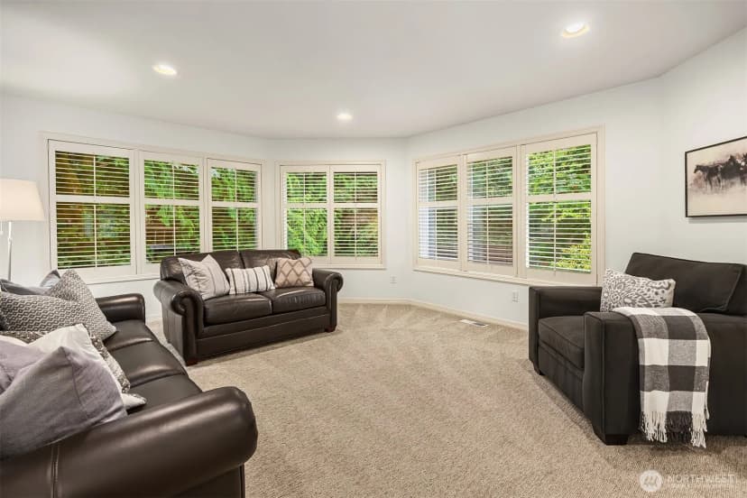 Property photo for 4963 162nd Place Se, Bellevue photo 19