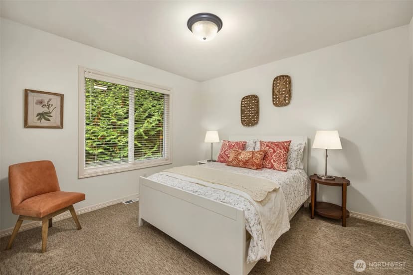 Property photo for 4963 162nd Place Se, Bellevue photo 27