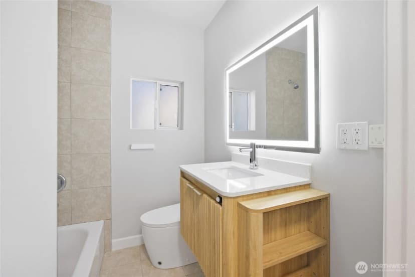 Property photo for 12243 16th Avenue S, Seattle photo 6