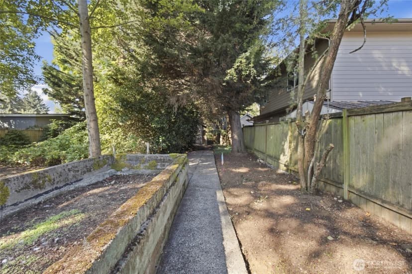 Property photo for 12243 16th Avenue S, Seattle photo 35