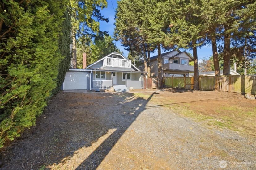 Property photo for 12243 16th Avenue S, Seattle photo 2