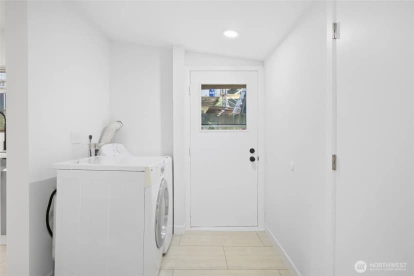 Property photo for 12243 16th Avenue S, Seattle photo 28