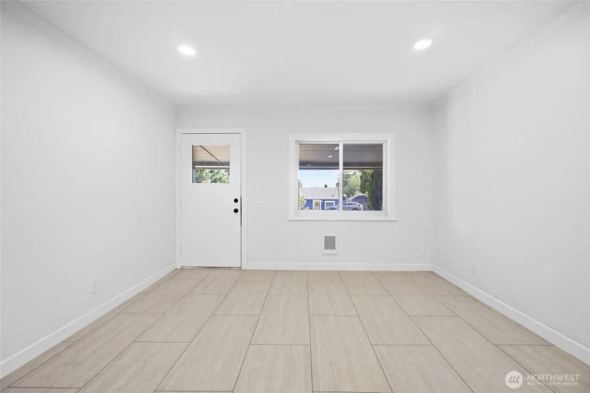 Property photo for 12243 16th Avenue S, Seattle photo 5