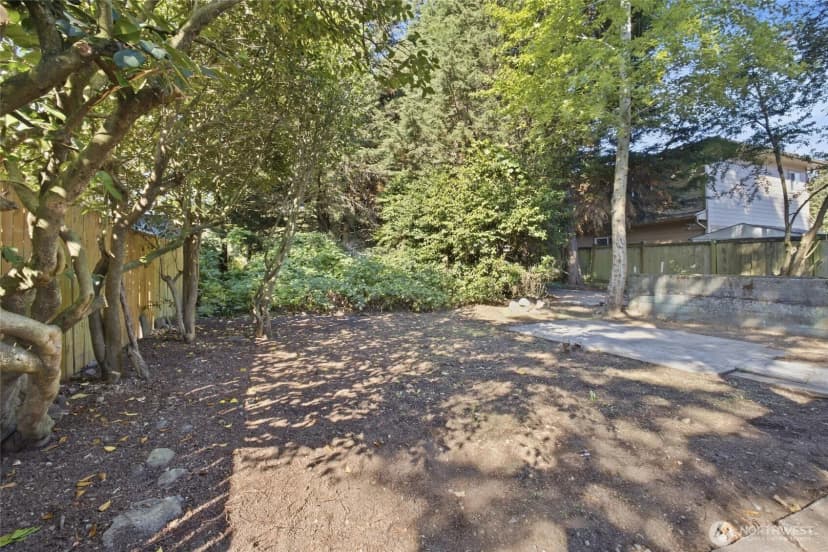 Property photo for 12243 16th Avenue S, Seattle photo 37