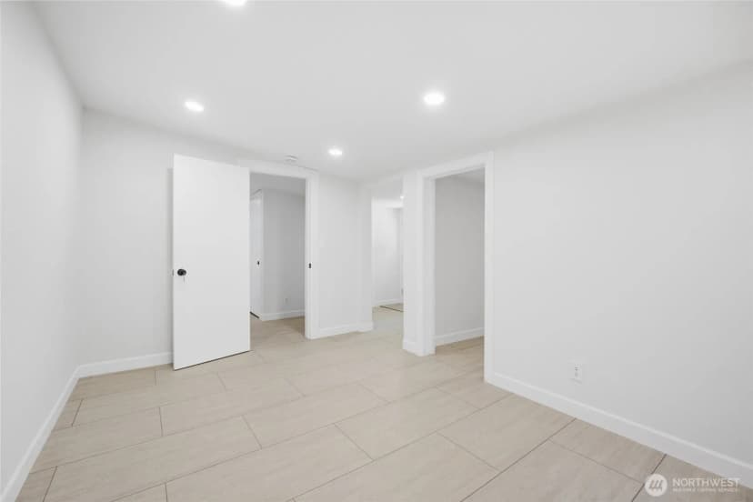 Property photo for 12243 16th Avenue S, Seattle photo 22