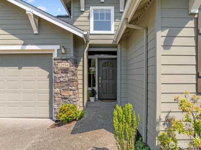 Property photo for 12534 230th Place Ne, Redmond photo 2