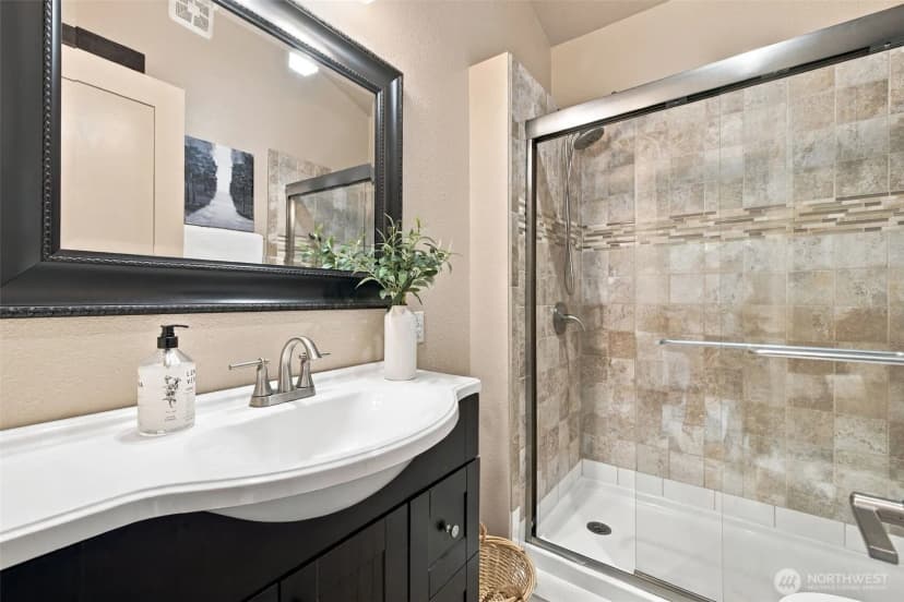 Property photo for 3860 Ne 41st Street, Seattle photo 31