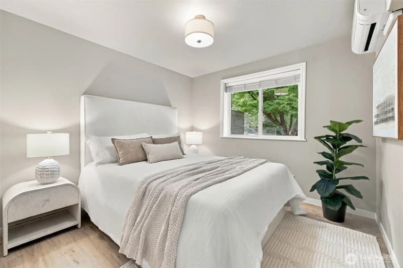 Property photo for 3860 Ne 41st Street, Seattle photo 17