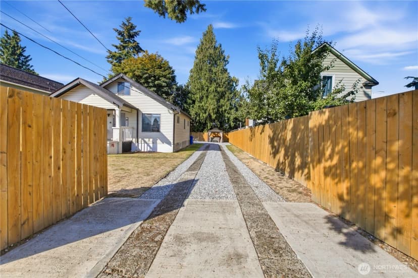 Property photo for 5506 S Sheridan Avenue, Tacoma photo 37