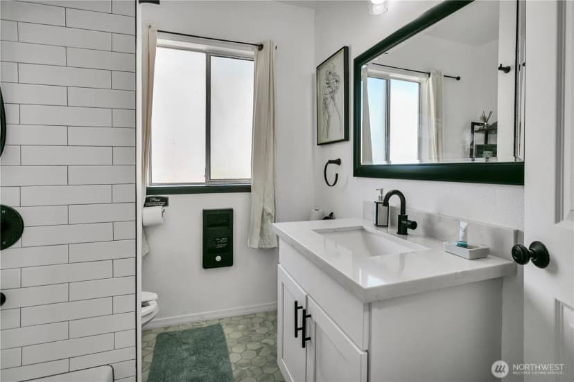 Property photo for 5506 S Sheridan Avenue, Tacoma photo 18