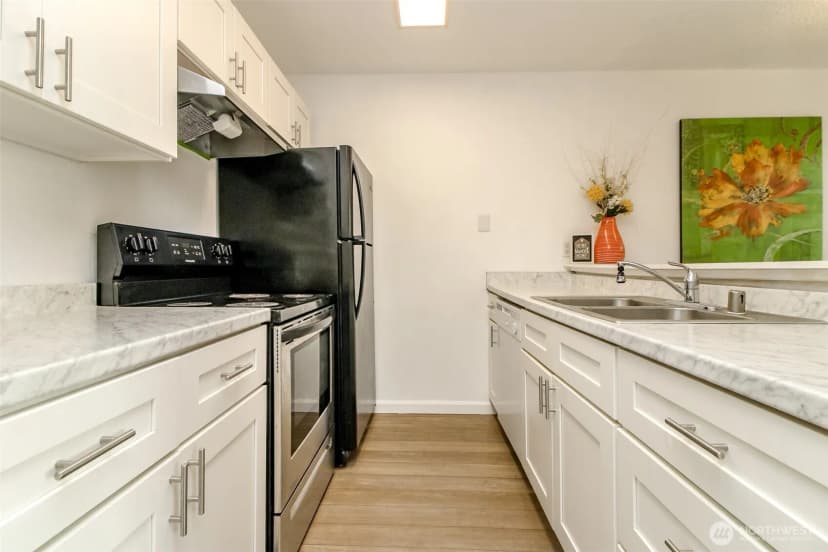 Property photo for 1003 S 308th Street #34, Federal Way photo 3